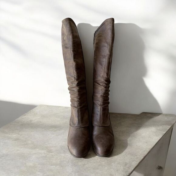 Baretraps-Highknee Boots with Buckle Detail Taupe Brown Suede Wedge Heel. Sz 10 - Picture 2 of 8